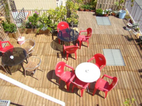 Гостиница Hostal Platja  Камбрильс